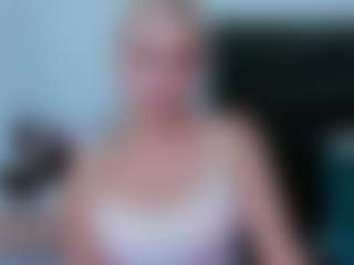 Live cam show with CatrinGood - Sph on livesuperchat.net