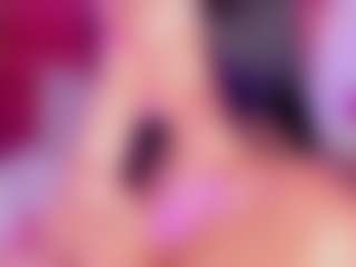 Live cam show with dulcemorbida - Body Massage on SmokeAndPoke