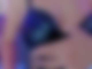 AlannaGil's Live Sex Cam Show