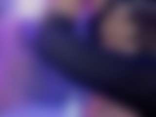 AlannaGil's Live Sex Cam Show