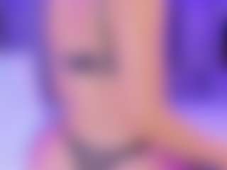 AlannaGil's Live Sex Cam Show