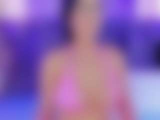 AlannaGil's Live Sex Cam Show