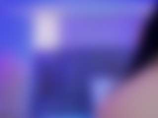 AlannaGil's Live Sex Cam Show