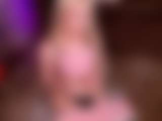 Live cam show with VivieSunn - Average on Camsoda Late Night