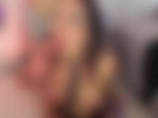 Live cam show with andreavelasco - Smoking on https://playwithruby.com