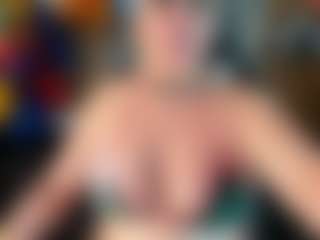 Danna38topless's Live Sex Cam Show