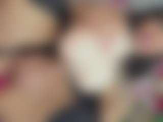 KhelanyTs1's Live Sex Cam Show