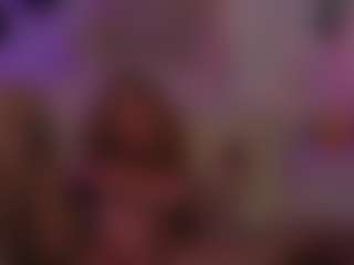 Live cam show with curlynatashaa - Athletic MILF on Soda Cam