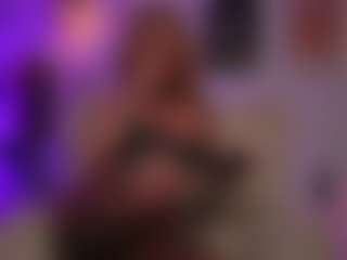curlynatashaa MILF webcam performer live streaming