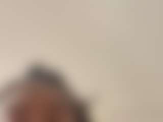 marcelle21818's Live Sex Cam Show