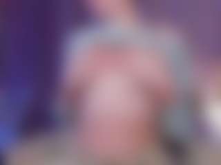 Live cam show with May - Public Brown Hair on livesuperchat.net