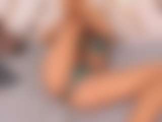 Live cam show with angelkyraasm - Ass Bouncing on StripNow
