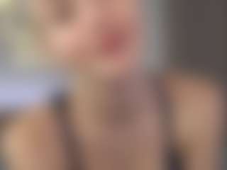 Live cam show with SuanneDano - Upskirt on Cam Slut