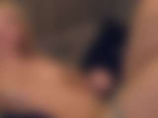 Live cam show with SuanneDano - Upskirt on Stripli.com