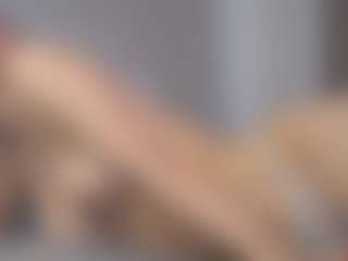 Live cam show with SuanneDano - Gray Eyes on Latina Girls