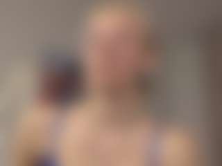 Live cam show with SuanneDano - Tiny Tits on mypornchat.com