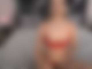 Live cam show with AlinaLemon - Blonde Hair on Chatstar