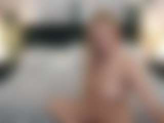 Live cam show with AlinaLemon - Blue Eyes on infinitiblacc.com