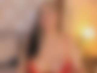 Live cam show with Lizz Carter - Submissive on Camsoda