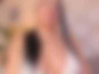 Live cam show with Lizz - Submissive on Camsoda