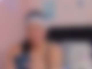 sara-mia's Live Sex Cam Show