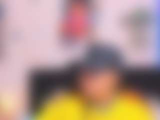 sara-mia's Live Sex Cam Show