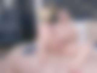 Live cam show with SophieWinslow - Green Eyes on Strip Flash - Live Sex Shows