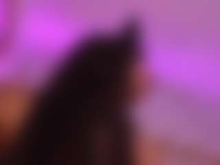 Live cam show with Lyra Bellini - BBW Blowjob on Lustler