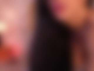 Lyra Bellini's Live Sex Cam Show