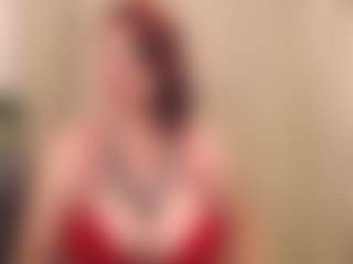 AlinaBoobs MILF webcam performer live streaming
