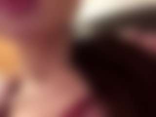 Live cam show with CheriGetzschman - Blue Eyes on googirlz
