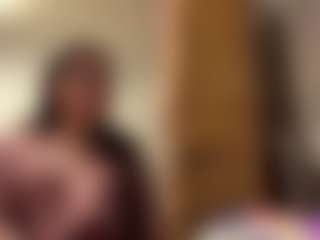 Live cam show with CheriGetzschman - Blue Eyes on chickslive.net
