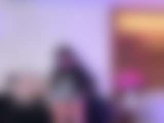 Live cam show with Emmy - Butt Plug on live18s.com