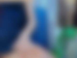Live cam show with DollLoren26 - Upskirt on Lustler