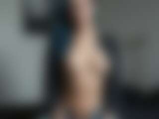 Cassie312's Live Sex Cam Show