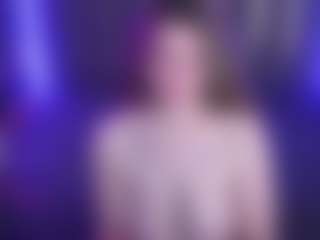 Live cam show with DanielaReign - Body Massage on live18s.com