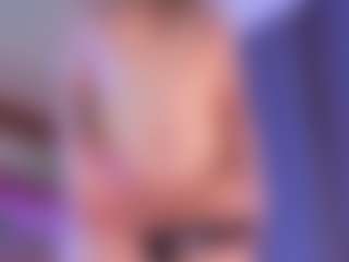 Live cam show with AlyshaHermenau - Flirt on xDating
