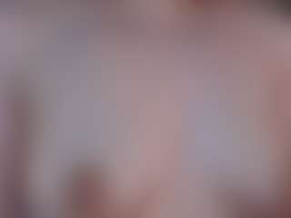 Live cam show with AlyshaHermenau - Game on milfzrlive.com