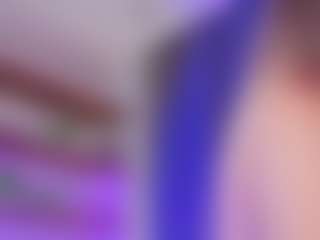 Live cam show with AlyshaHermenau - Game on fuklive.com