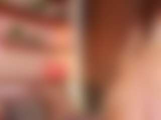 Live cam show with AlyshaHermenau - Smart on Chatstar
