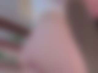 Live cam show with AlyshaHermenau - Game on nudelive.tv
