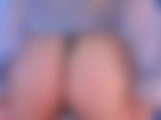 Live cam show with AlyshaHermenau - Flirt on Camsoda