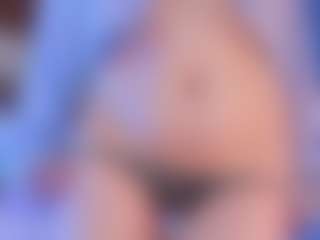 Live cam show with AlyshaHermenau - Flash on Camming Site
