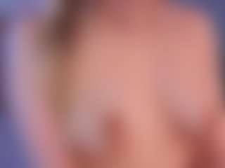 Spettacolo in cam dal vivo con AlyshaHermenau - Smart su Camsoda