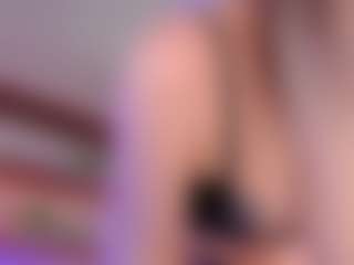 Live cam show with AlyshaHermenau - Smart on Camsoda