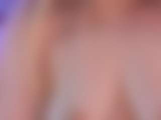 Live cam show with AlyshaHermenau - Gray Eyes on Camsoda