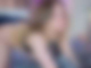 Live cam show with AlyshaHermenau - Stockings on Dolls Live
