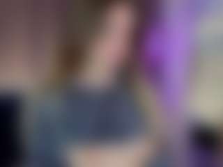 Live cam show with AlyshaHermenau - Game on SquirtSoMuch