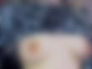 Live cam show with AlyshaHermenau - Ass Bouncing on Free Soda