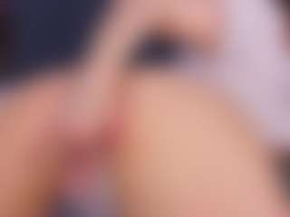 Live cam show with AlyshaHermenau - Smart on LiveSexCams6